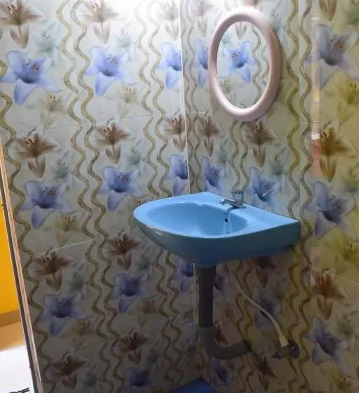 Deluxe Studio, O Sai Deep Place