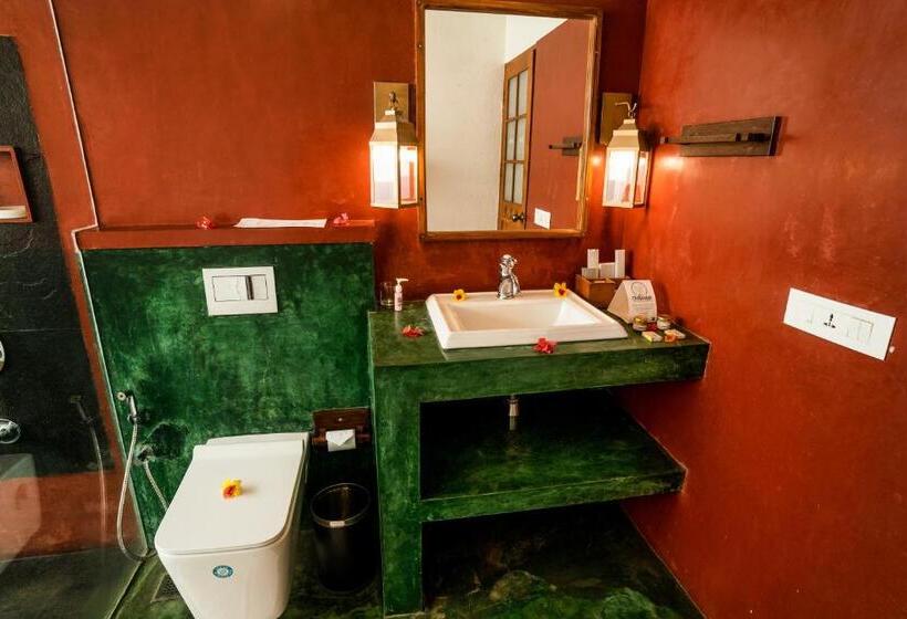 Deluxe room with river view, Cranganor History Café & Riverside Château