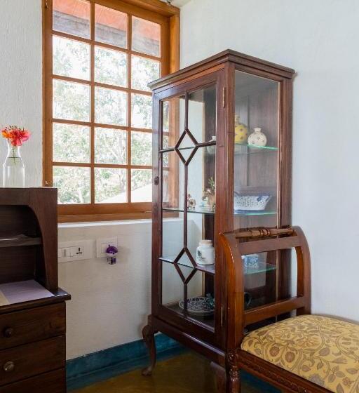 اتاق استاندارد با چشم‌انداز دریاچه, Cranganor History Café & Riverside Château