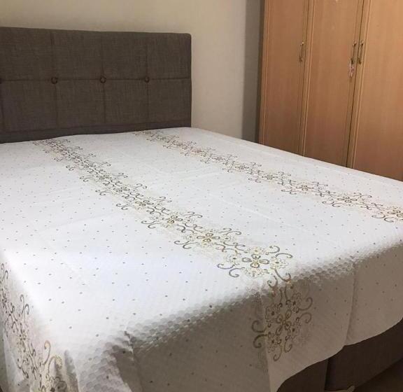 带1个卧室带花园景观的公寓, Sahin House