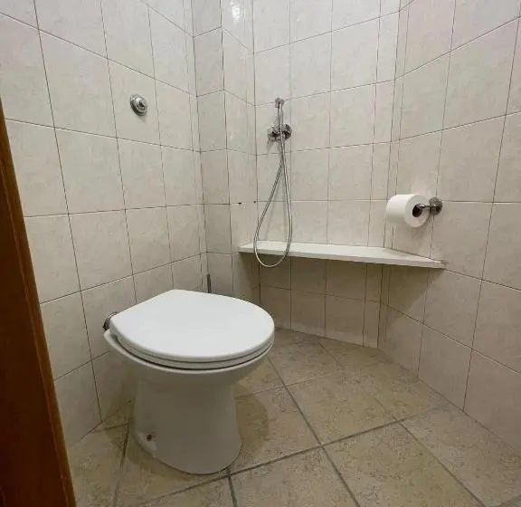 اتاق استاندارد, Wild Rooms&house