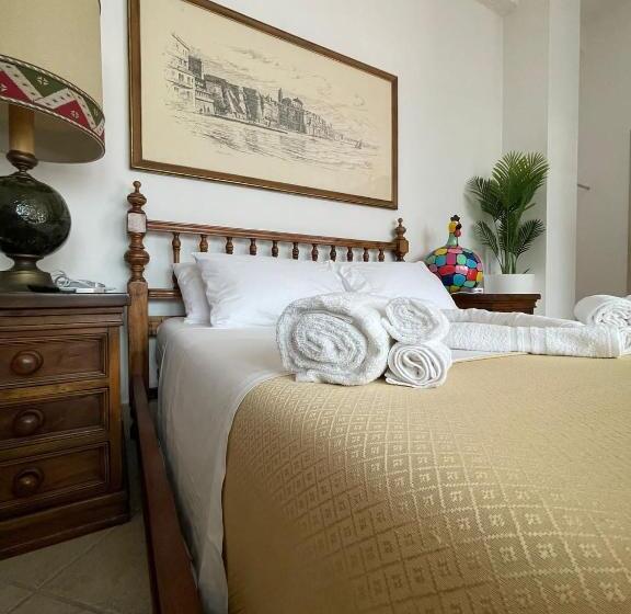 غرفة قياسية, Wild Rooms&house