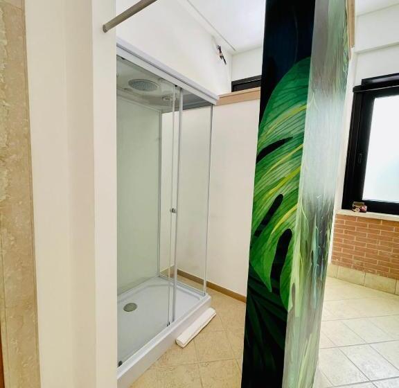 غرفة قياسية, Wild Rooms&house