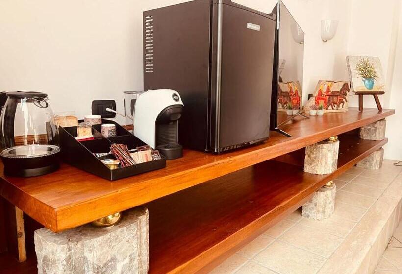 غرفة قياسية, Wild Rooms&house