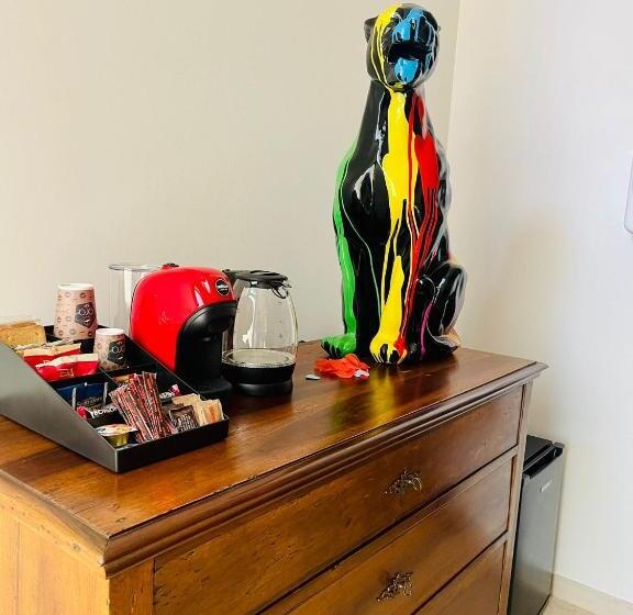 غرفة قياسية رباعية, Wild Rooms&house