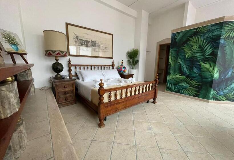 Номер Стандарт, Wild Rooms&house