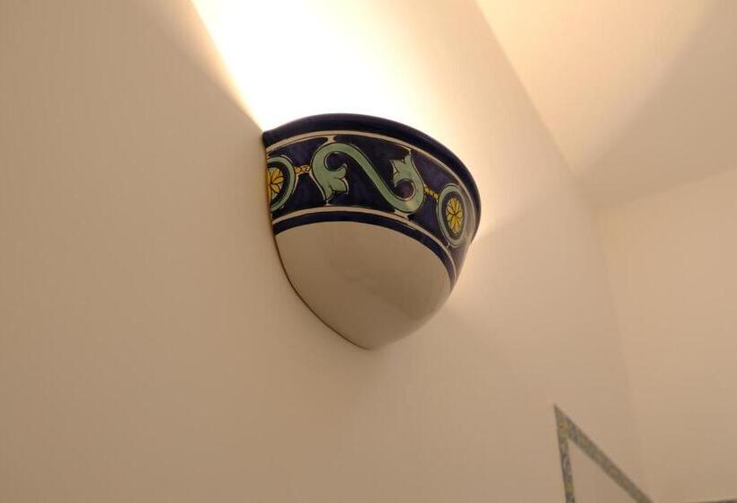 스탠다드 룸 킹사이즈 침대, Al Corso Charming Rooms