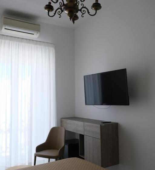 Номер Стандарт с Балконом, Al Corso Charming Rooms