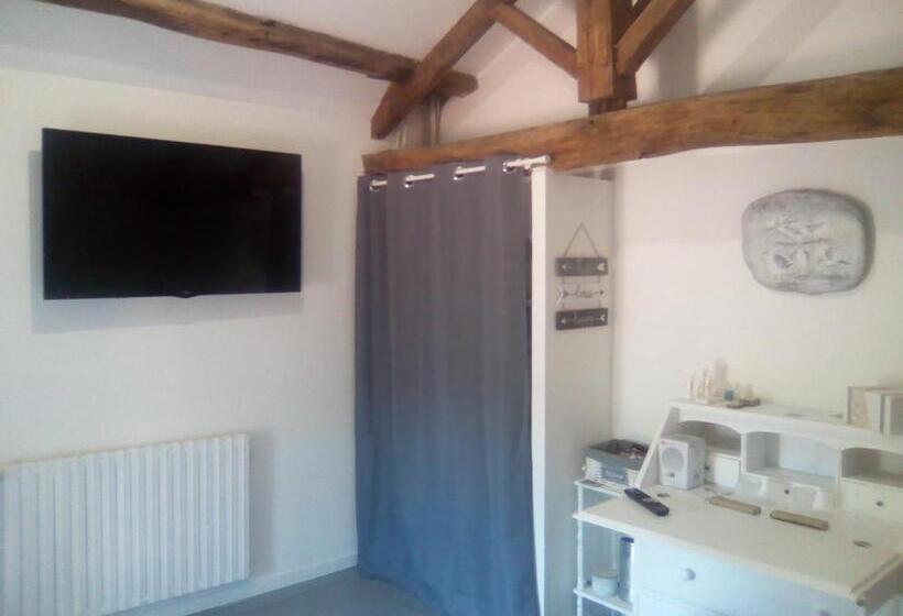 带大床的标准间, Mas Des Vignes Piscine Chauffée