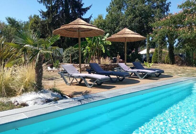 带大床的标准间, Mas Des Vignes Piscine Chauffée