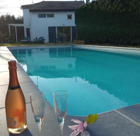 带大床的标准间, Mas Des Vignes Piscine Chauffée