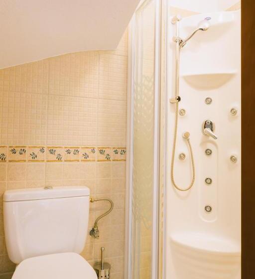 חדר בסיסי, Archontiko Anemos