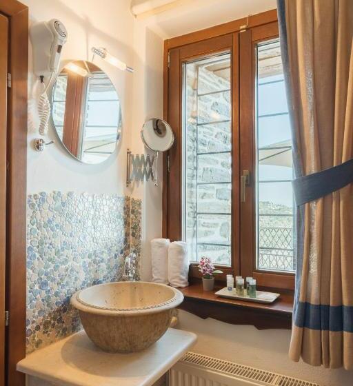 חדר בסיסי, Archontiko Anemos