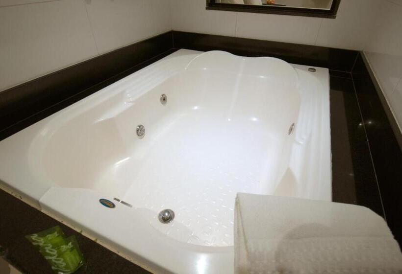 Deluxe Værelse, Sp Jundiaí