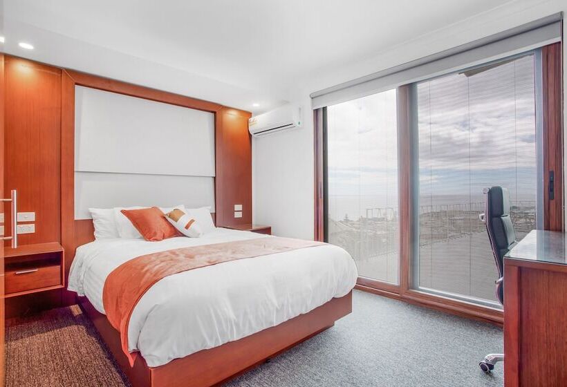 スタンダードルーム, Oakleigh House