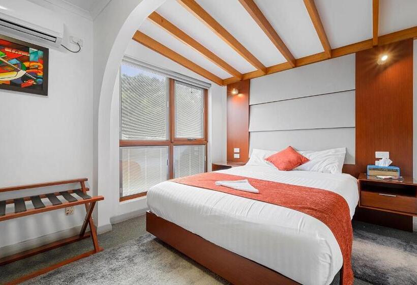 デラックスルーム, Oakleigh House