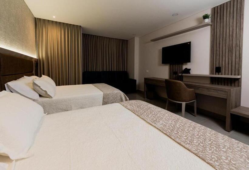 Полулюкс, Amari Living Suites