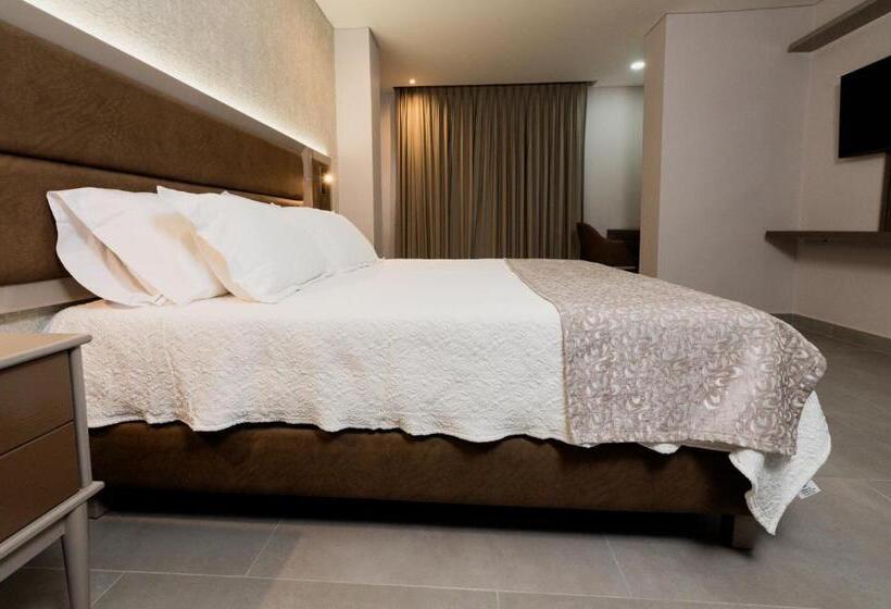 Люкс, Amari Living Suites