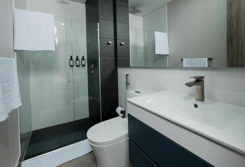 Люкс, Amari Living Suites