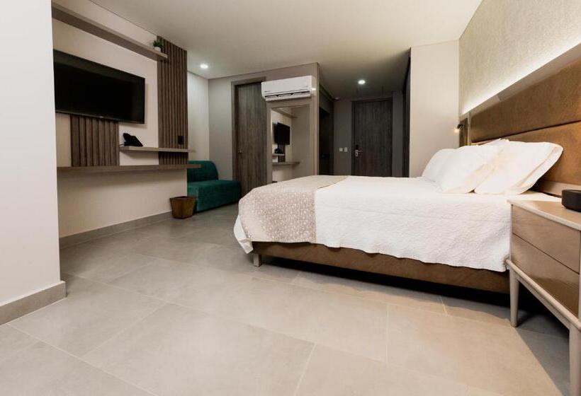 Люкс, Amari Living Suites