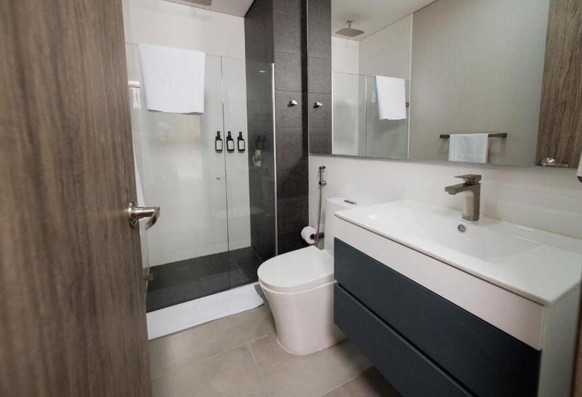 Люкс, Amari Living Suites