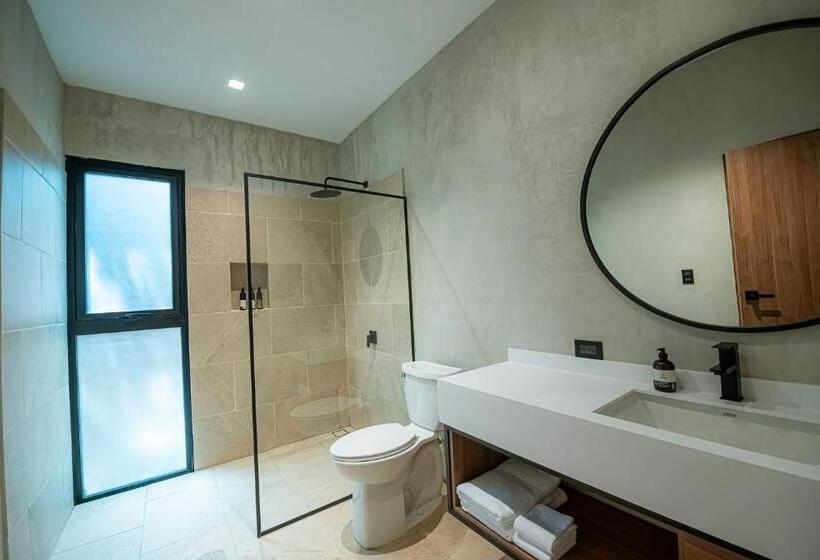 ジュニアスイート, Elmoro Tamarindo