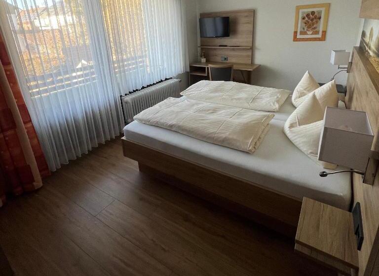 חדר סטנדרט עם מרפסת, Zur Germania