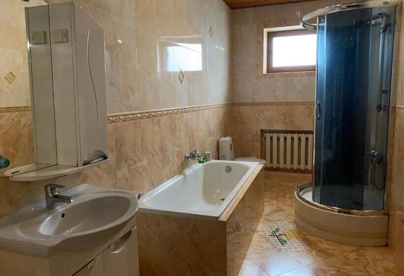 Appartement 3 Chambres, приватний будинок