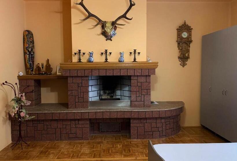 Appartement 3 Chambres, приватний будинок