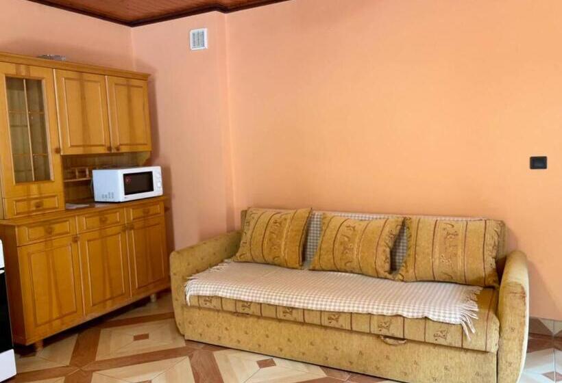 Maison 1 Chambre, приватний будинок