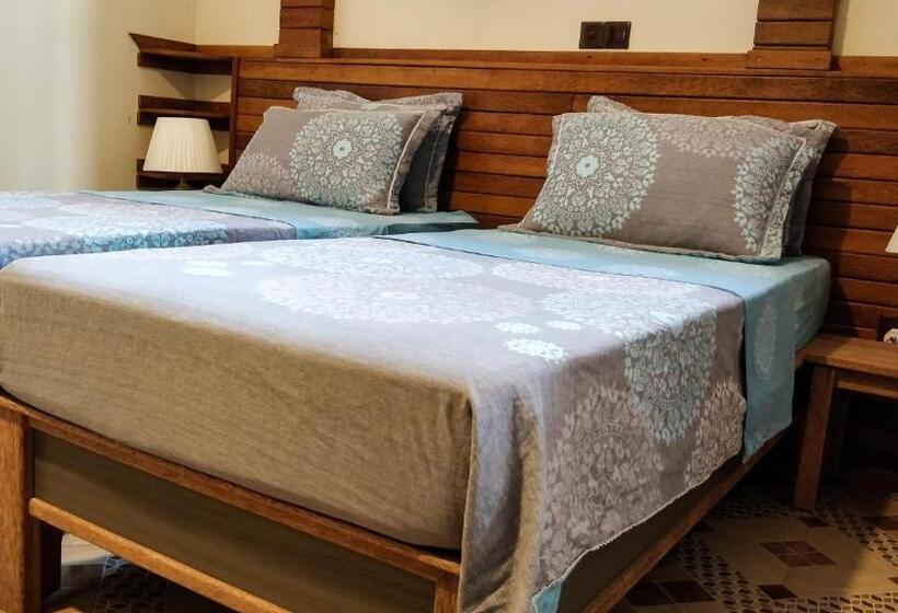 اتاق لوکس, Akiri Surf Retreat