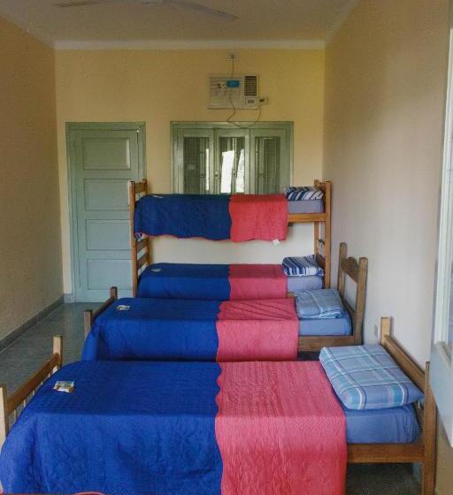 اتاق استاندارد چهارنفره با چشمانداز باغ, Alojamiento En Pleno Centro De Corrientes