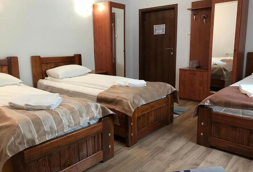 Номер Стандарт Трехместный, Pastravaria Bratioara