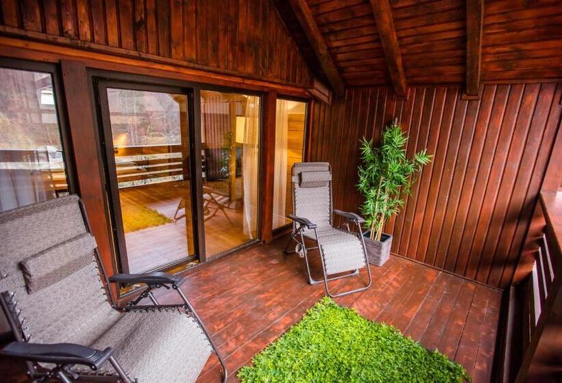 Полулюкс с Балконом, Pastravaria Bratioara