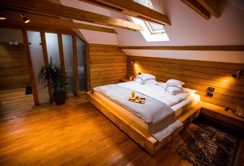 Полулюкс с Балконом, Pastravaria Bratioara