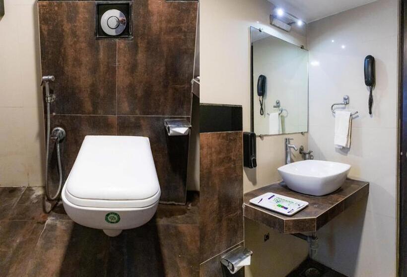 חדר דלוקס, Treebo The Blue Roof