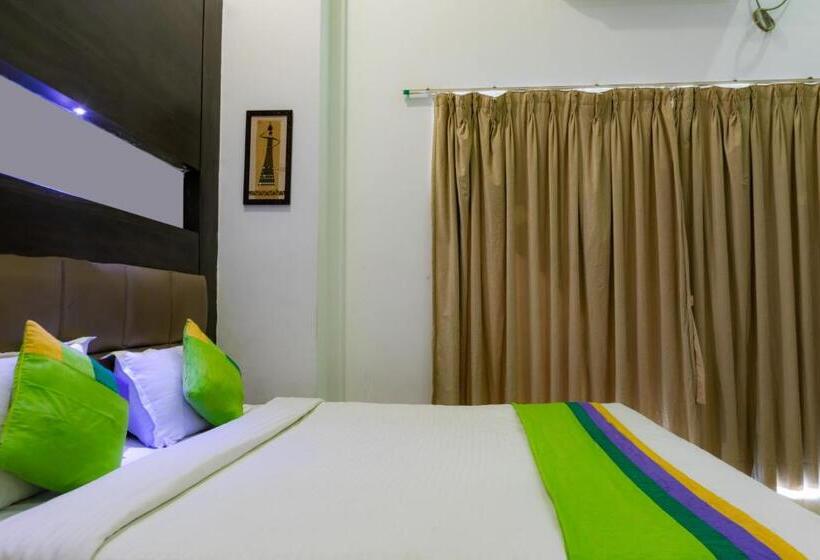 חדר דלוקס, Treebo The Blue Roof