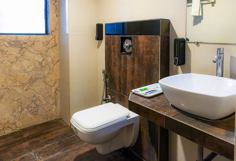 חדר דלוקס, Treebo The Blue Roof