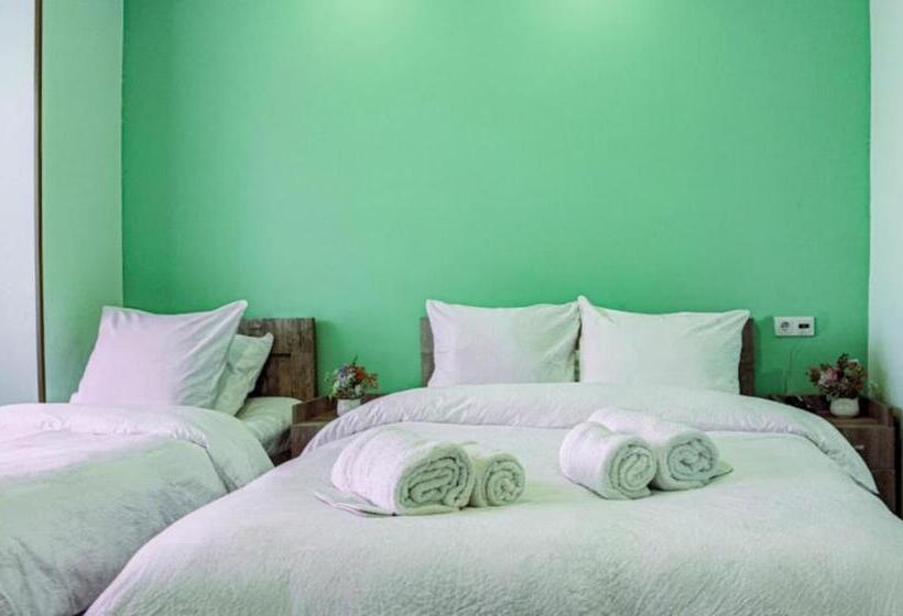 اتاق استاندارد سه نفره, Tbilisi Airport Hotel Atu