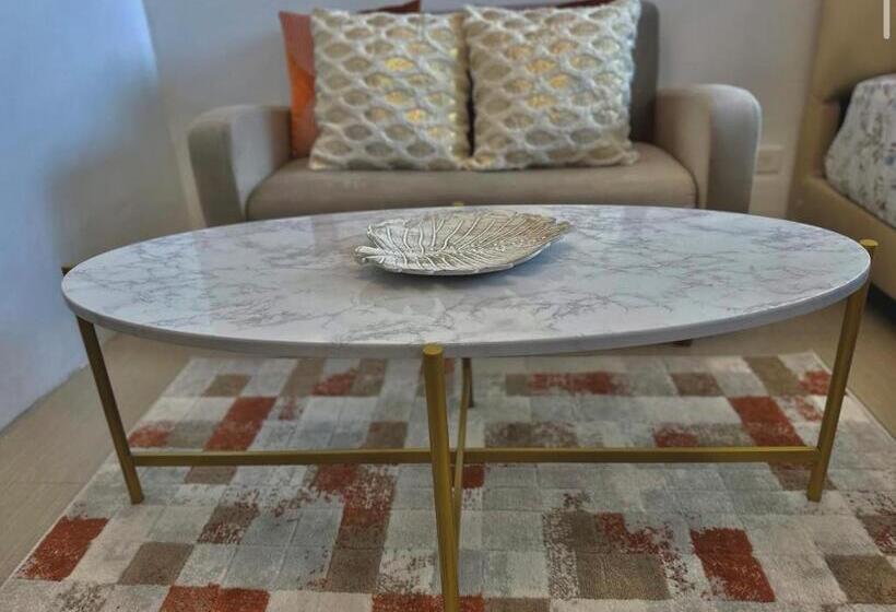 스탠다드 스튜디오 킹침대, 1 Br With Balcony & King Sized Bed Near Mall Of Asia