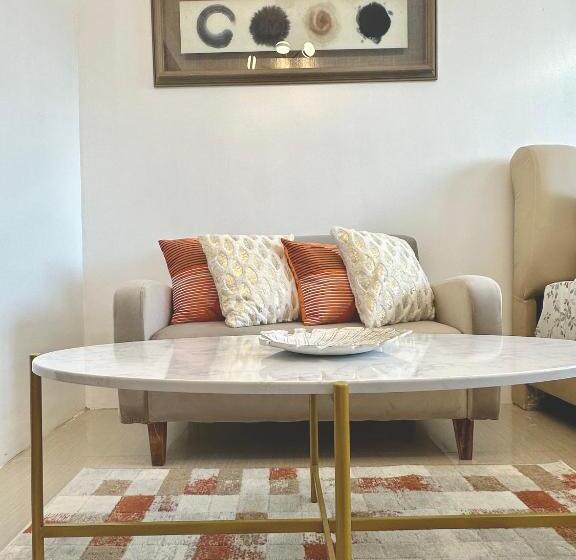 스탠다드 스튜디오 킹침대, 1 Br With Balcony & King Sized Bed Near Mall Of Asia