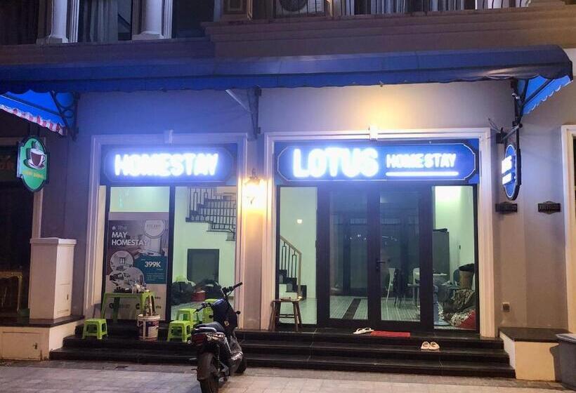 اتاق استاندارد چهار تخته با چشم‌انداز دریا, Homstay Lotus