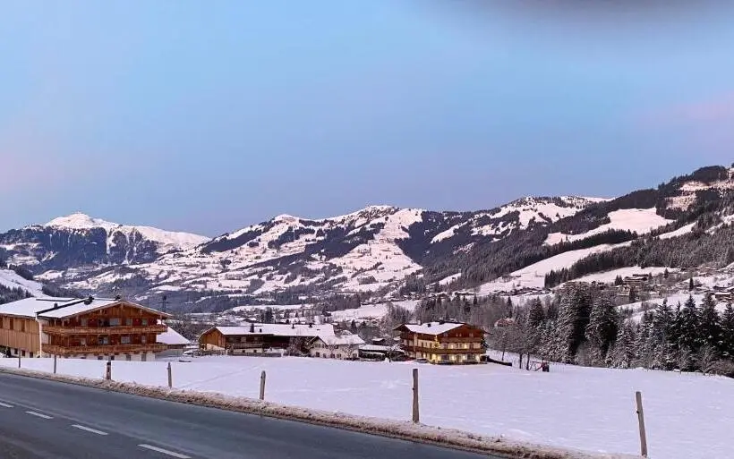バスルーム共有のトリプルスタンダード, Branderhof