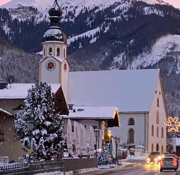 חדר סטנדרט לשלושה עם חדר אמבטיה משוף, Branderhof