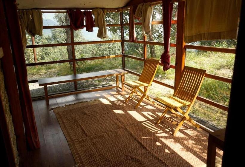 标准间带山景, Dunagiri Retreat