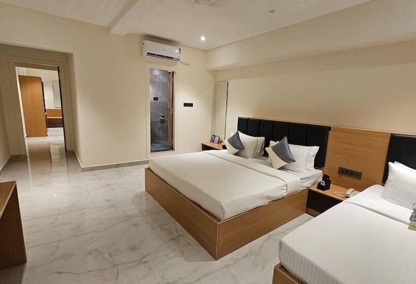 Семейный Номер, Emerald Urban Comforts