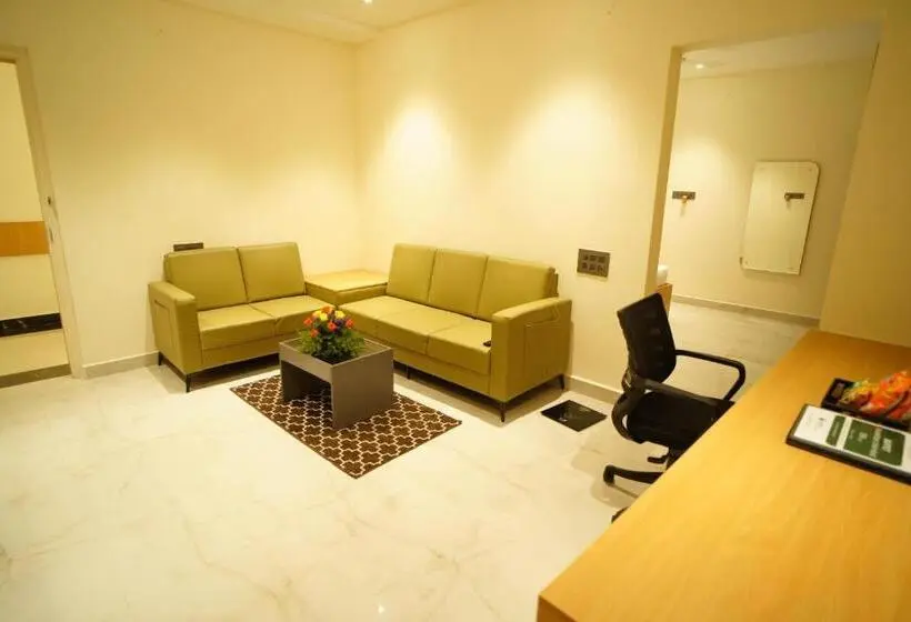 Suite, Emerald Urban Comforts