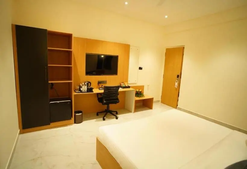 Deluxe Room, Emerald Urban Comforts