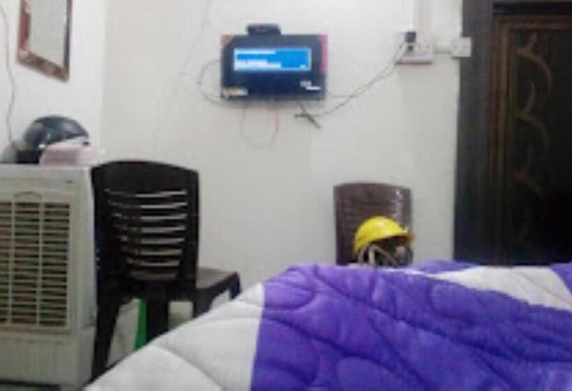 חדר דלוקס, Geeta Royal,datia