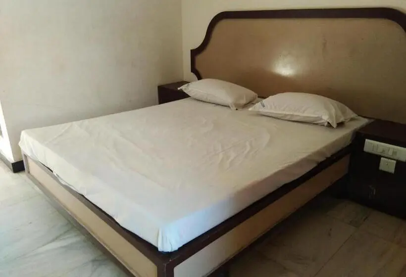 Standardzimmer, John